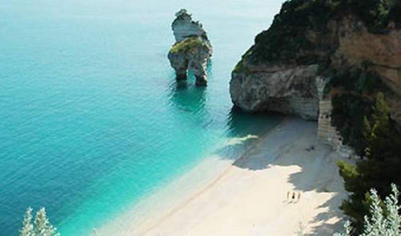 spiaggia sanguinara vieste